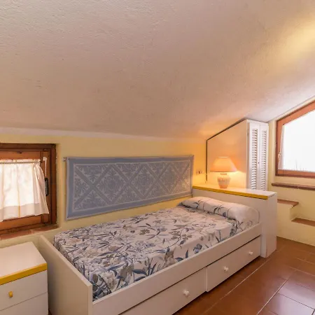 Holiday home Le Rocce - Pau219 By Interhome